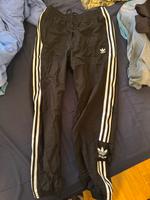 Adidas Jogginghose Gr. 40 Berlin - Tempelhof Vorschau