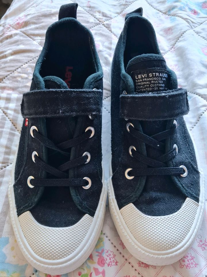 Levis Kinder Schuhe in Magdeburg