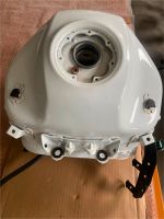 Kraftstofftank mit Kraftstoffpumpe KTM 125 Duke Bayern - Wassertrüdingen Vorschau