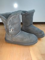 UGG Schuhe Stiefel Swarovski Gr 38 Hessen - Reiskirchen Vorschau