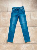 s.Oliver Jeans Mädchen Gr. 152 Niedersachsen - Schwanewede Vorschau