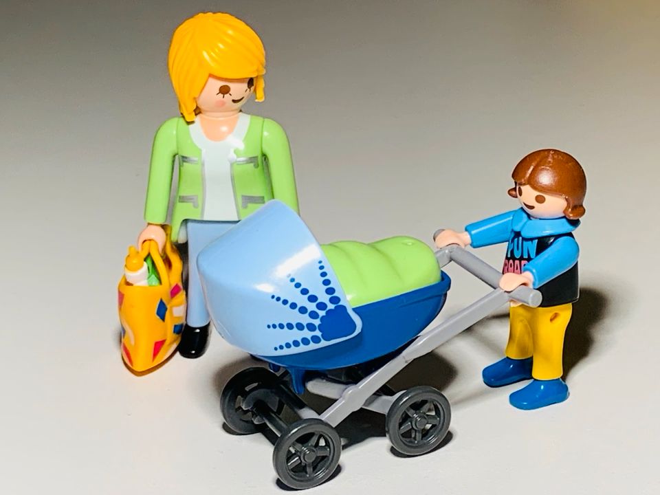 Playmobil Mutter mit Kind in Kelkheim