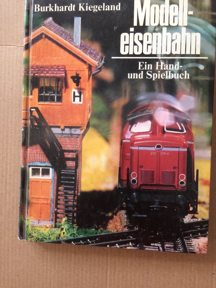 4 Bücher über Modellbahnbau Märklin in Hannover