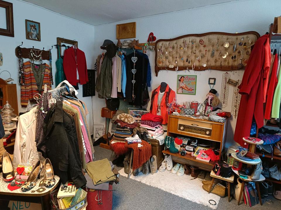 SecondHandShop in Wehingen zu verkaufen... gegen Gebot :-)) in Bubsheim