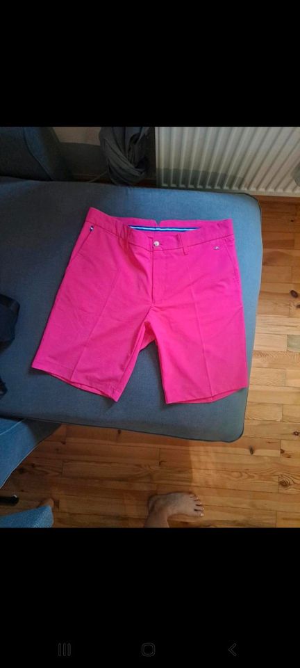 J.Lindeberg Shorts Gr. 42/XL (Bund 34) - Wie Neu in Ismaning