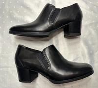 Tamaris Damen Trotteur 38 Leder schwarz neu Halbschuhe Berlin - Treptow Vorschau