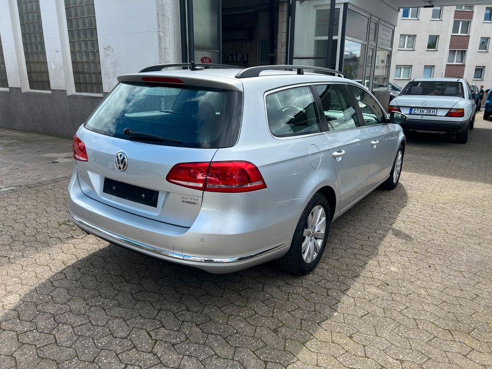 Volkswagen Passat 2.0 TDI Variant Comfortline BlueMotion in Essen