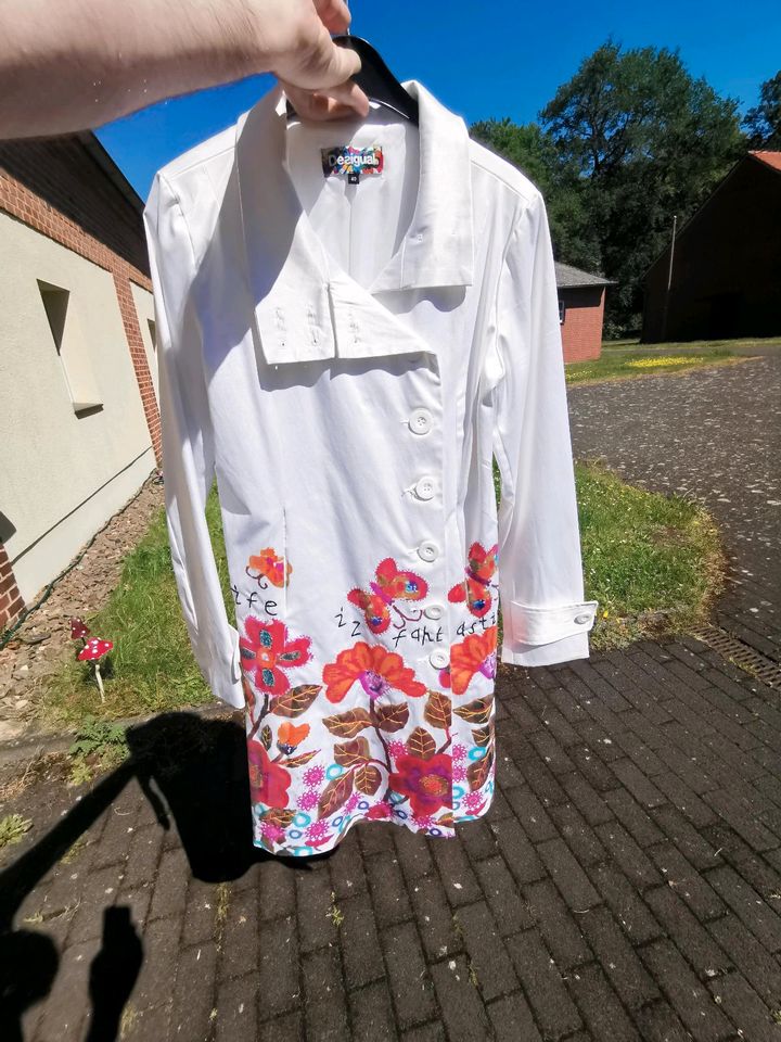 Sommerjacke Desigual, sehr gepflegt, fleckenfrei in Bielefeld