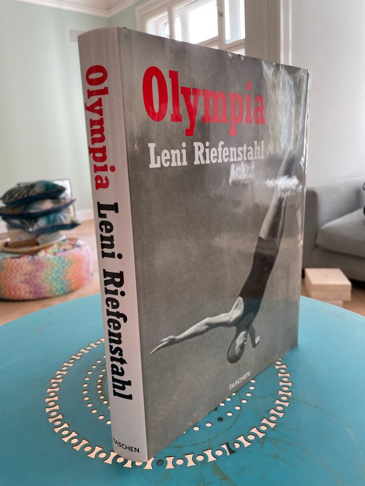 Ein Stück Zeitgeschichte: Bildband von Leni Riefenstahl: Olympia in Hamburg