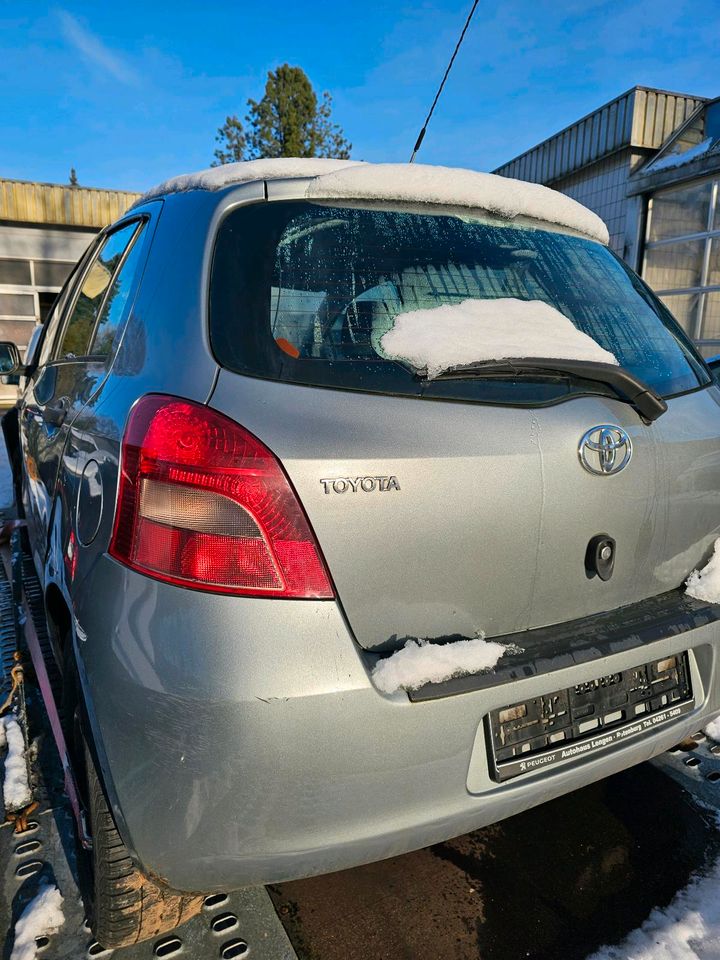 Toyota Yaris Schlachtfest Ersatzteile Ausschlachten in Westerwalsede