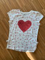 Süßes Shirt T-Shirt von C&A Gr. 140 Pailletten Streublümchen Herz Berlin - Köpenick Vorschau