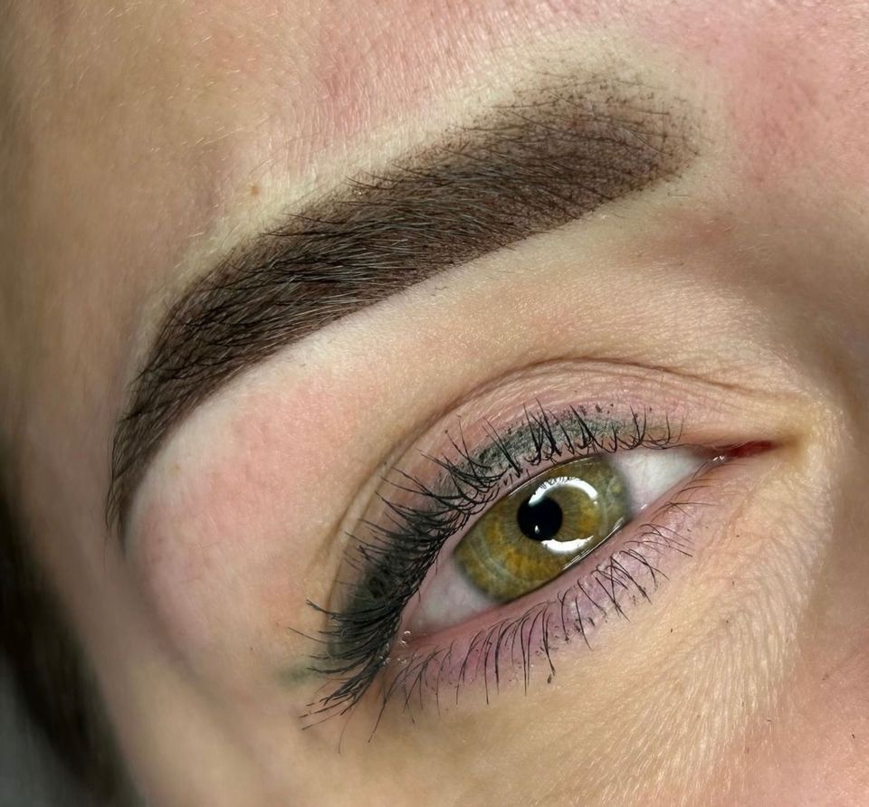 Permanent Make Up Artist Powderbrows Schulung Microblading Kurs in Bochum