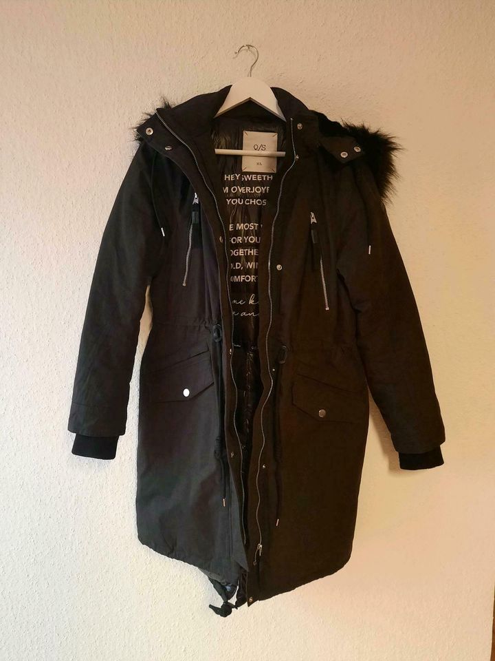 NEU!!! S.Oliver Mantel in schwarz mit Kaputze in XL in Niedernhall