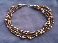 Damen Halskette mit 4 Strängen und verschieden große Glasperlen. Niedersachsen - Kirchlinteln Vorschau