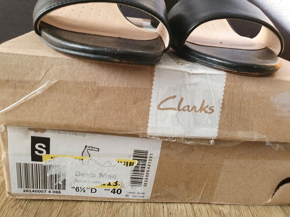 Clarks Schuhe Gr. 40 schwarz wie neu in Magdeburg