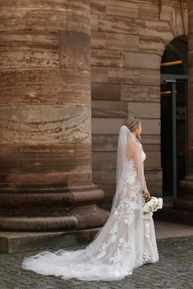 Brautkleid von Maggie Sottero mit Schleier in Kassel