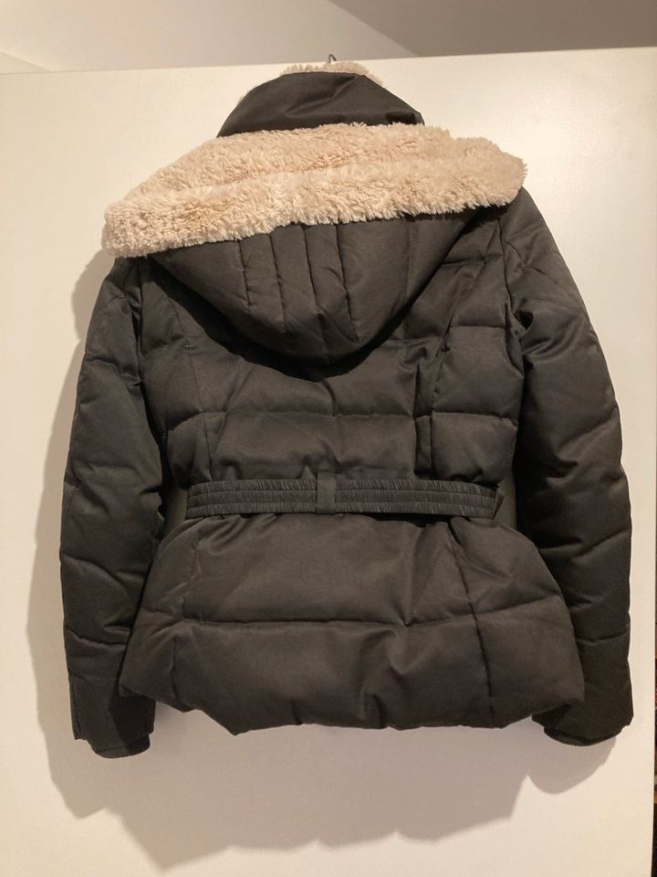 Winterjacke edc, Damen, olivgrün, M, sehr gut in Erlangen