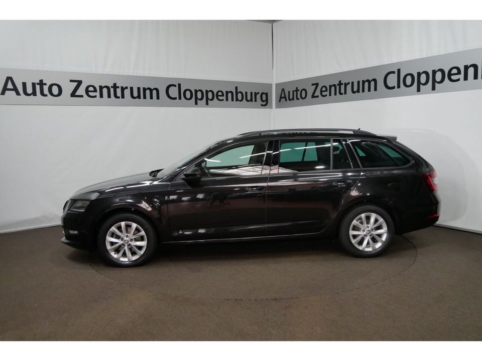 Skoda Octavia Combi Tour 2.0 TDI LED+Navi+ACC+AHK+PDC in Cloppenburg