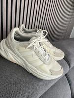 Adidas Sportschuhe Gr 42 in beige Niedersachsen - Ganderkesee Vorschau
