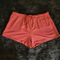 Shorts | rot | kurz | Sommer | Janina | Kik | Gr. 48 | Neuwertig Dresden - Seevorstadt-Ost/Großer Garten Vorschau