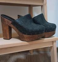 Schwarz/Braune Clogs Niedersachsen - Bovenden Vorschau