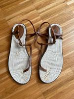 Flip Flops Sandalen Sommerschuh Zehentrenner Leder braun Gr. 40 Hessen - Oberursel (Taunus) Vorschau