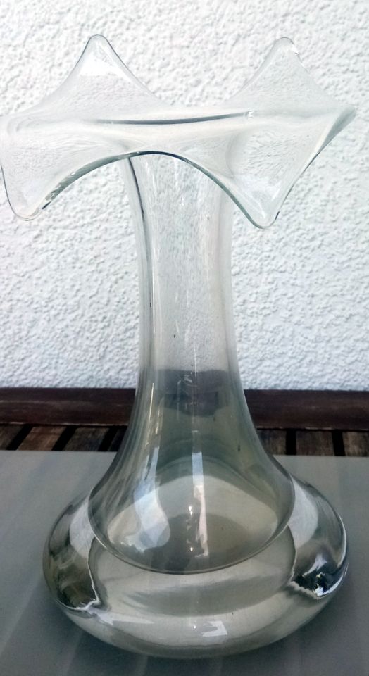 Glasvase Blumenvase aus Glas - seltenes wunderschönes Design in Stuttgart