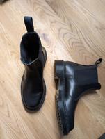 Dr. Martens Boots 2976 Mono Black Gr. 37 Ungetragen Schuhe Nordrhein-Westfalen - Jüchen Vorschau