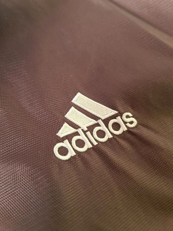 Adidas True Vintage Jacke. in Altötting