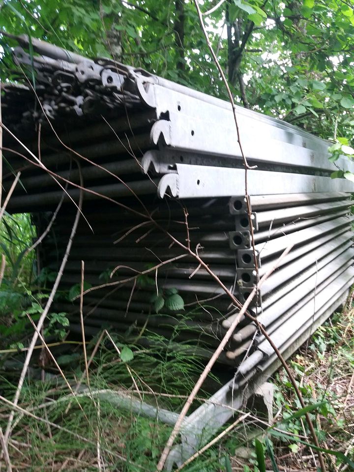 Hünnebeck Schnellbaugerüst oder Tausch gegen Layher Rollgerüst in Freiburg im Breisgau