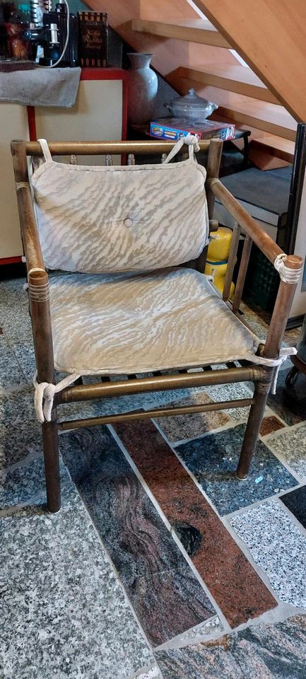Schöner alter Armlehnenstuhl Sessel in Bad Langensalza