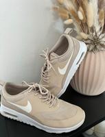 Nike Thea beige Größe 39 Bayern - Aichach Vorschau