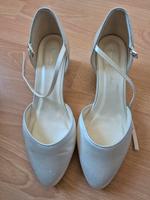 brautschuhe / Schuhe ivory satin Niedersachsen - Syke Vorschau