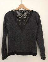 ONLY Damen Pulli mit Spitze - Gr. S - grau Baden-Württemberg - Bretten Vorschau