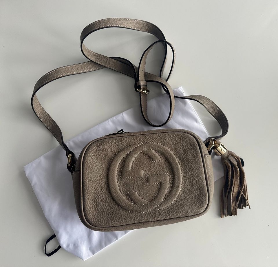 Handtasche GG beige Tasche Umhängetasche in Bremen