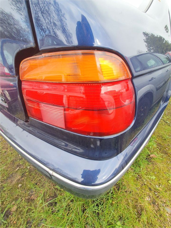 BMW E 39 Rücklicht Rückleuchte rechts in Bremervörde