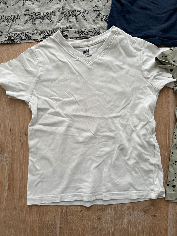 SCHÖNES SET VON H&M SHIRTS TSHIRTS GR. 98 in Göttingen