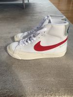 Nike Blazer Mid rot-weiß / Special Edition / 37,5 Berlin - Wilmersdorf Vorschau