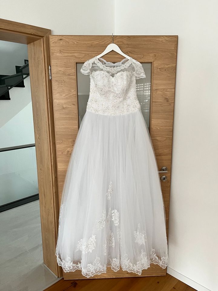 Hochzeitskleid Brautkleid Kleid Hochzeit Unterrock NP 1390€ ! in Buxheim