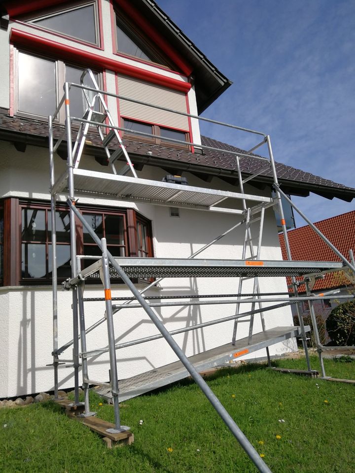 Kleine Gerüst Einheit für Montage mieten Solar PV Bau Dach Blech in Balingen