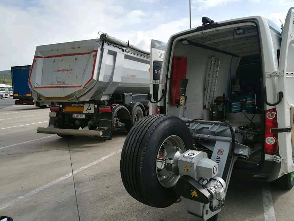 205/65 R17,5 Lkw Reifen Tieflader TR Pannendienst Mobil 24/7h in Oberviechtach