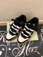 Off White Sneaker Hessen - Sulzbach Vorschau