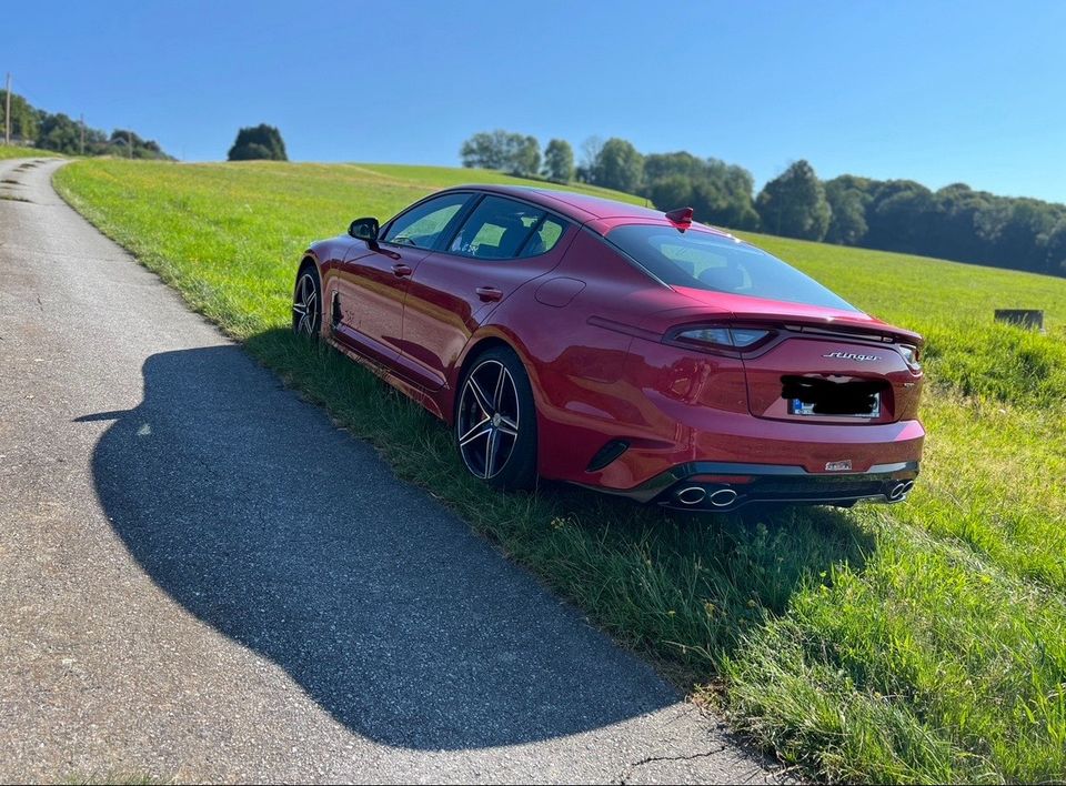 Kia Stinger 3.3 T-GDI V6 MIT Bastuck Sportauspuff Original in Vilshofen an der Donau