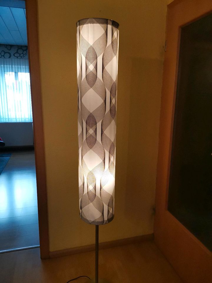 Stehlampe von Ikea in Leverkusen
