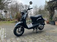 Nova Motors Retro Star 50er Roller Mofa Vespa Style nur 235 km Hessen - Fürth Vorschau