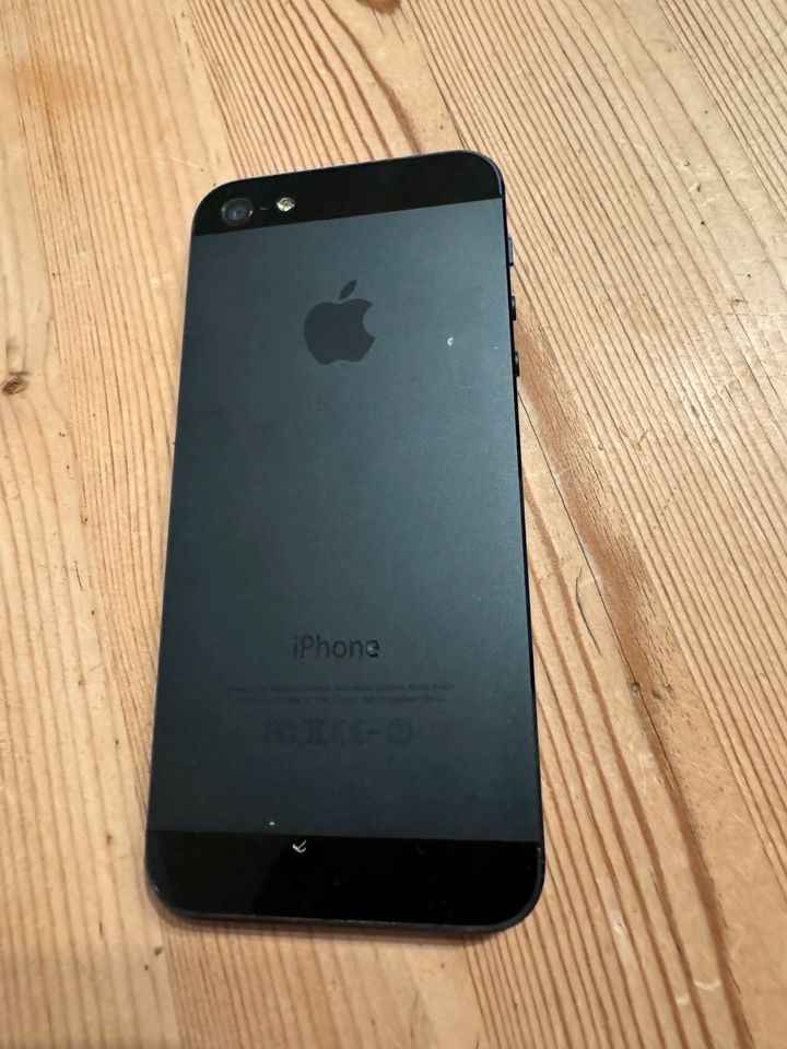 Apple iPhone 5 schwarz 16GB in Köln