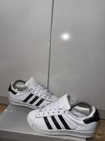 Adidas Superstars weiß schwarz Größe 36 2/3 Annaberg-Buchholz - Mildenau Vorschau