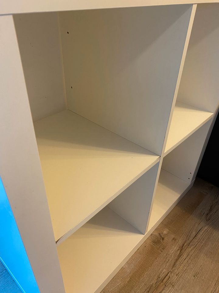 Kallax 2x2 (Ikea) in weiß in Nauen
