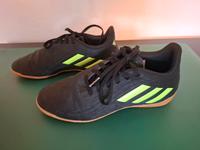 Junge Hallenschuhe Turnschuhe Adidas Gr. 36 Schwarz Bayern - Berchtesgaden Vorschau