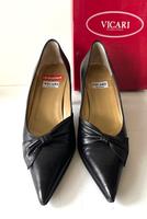 Pumps Vicari Italy Gr. 38 schwarz NEU Hessen - Wöllstadt Vorschau